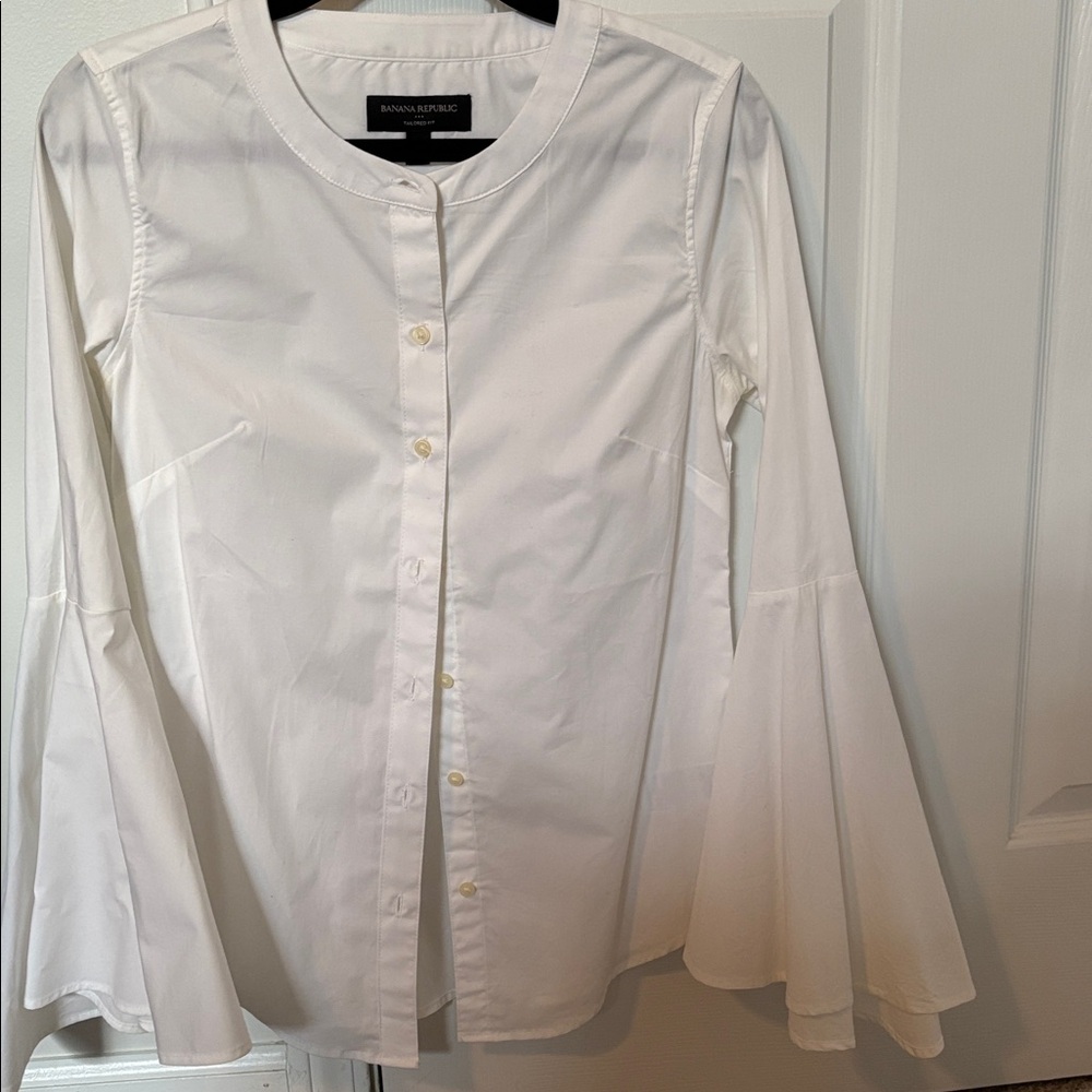 Banana Republic Bell Sleeve Button-Front Women’s Top -